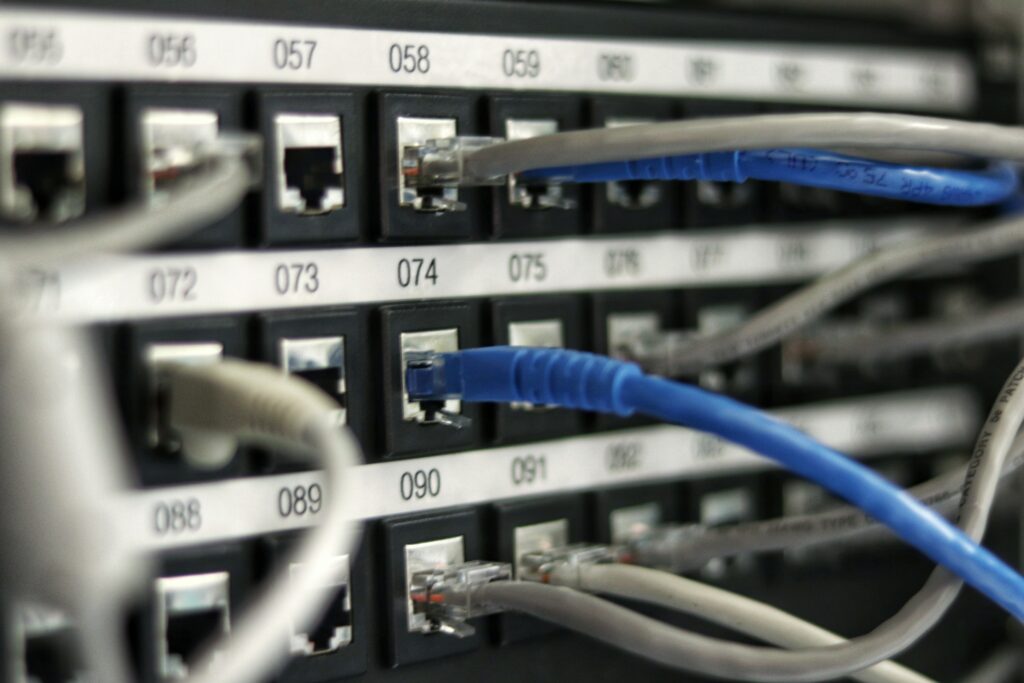 Netzwerk, Kabel, LAN-Kabel, Referenzen, Kooperationen